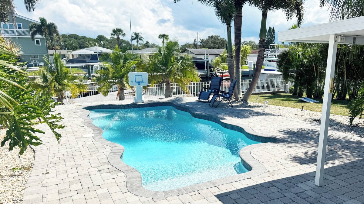 Flor-a-mar House | Waterfront Getaway w/Pool, Dock & Kayaks
