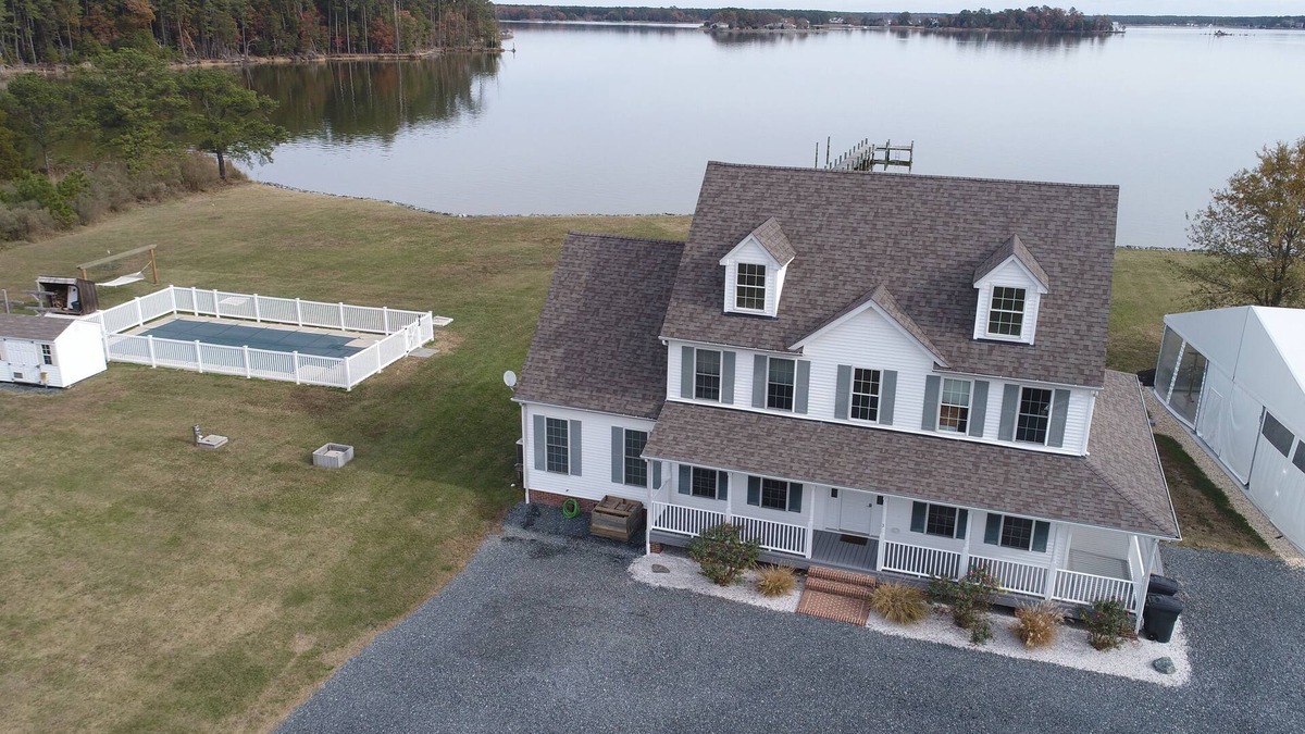 Cambridge Apartment | Waterfront Getaway for Two