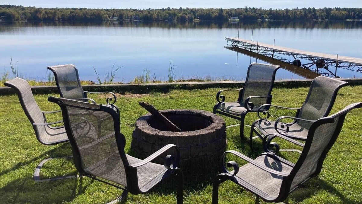 Houghton House | Waterfront Getaway Kayaks Fire Pit Dock