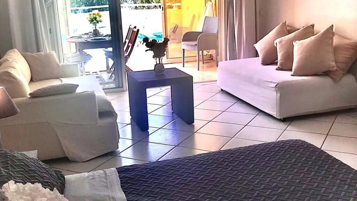 Rambaud Apartment | Waterfront, Grand studio- 1 min from the beach- Baie orientale
