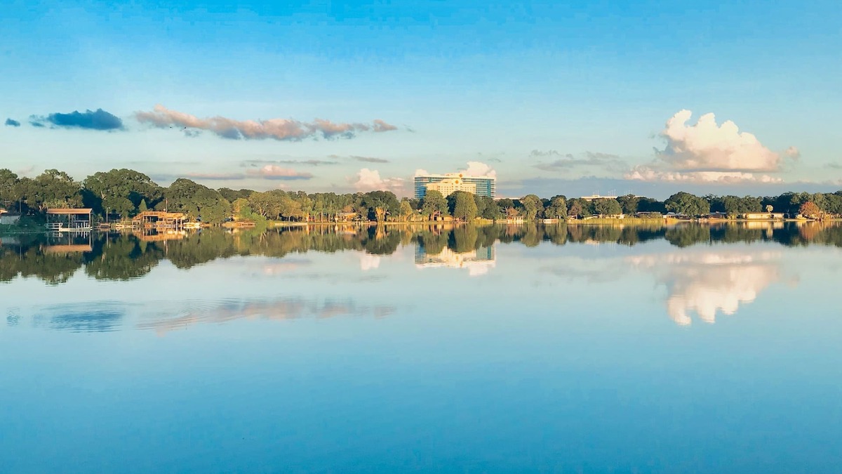 Orient Park House | Waterfront, Hard Rock, Ampitheater All In Your Backyard!