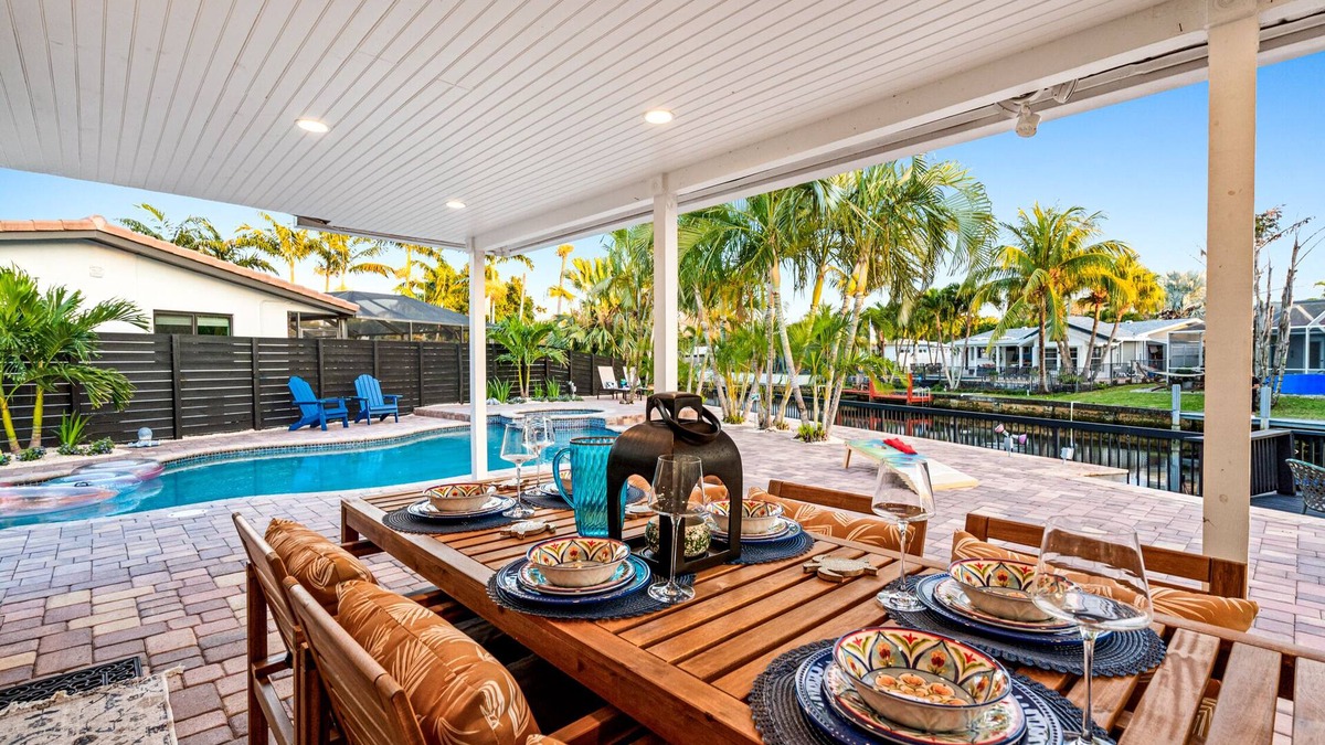 Fort Lauderdale House | Waterfront*HeatedPool+SPA*Kayak/Boards*Bbq
