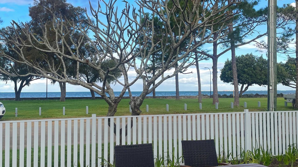 Brisbane House | Waterfront Home in Brighton - Newly Renovated!
