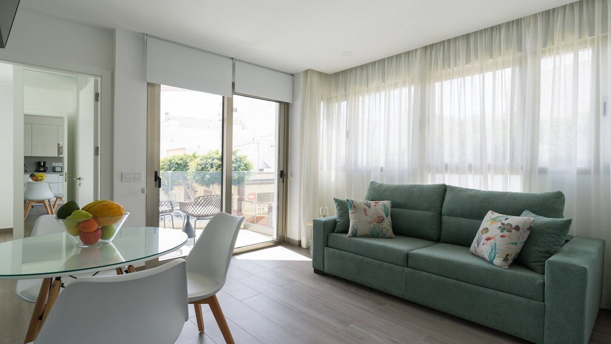 Melenara House | Waterfront Home in Telde by Playa de Melenara