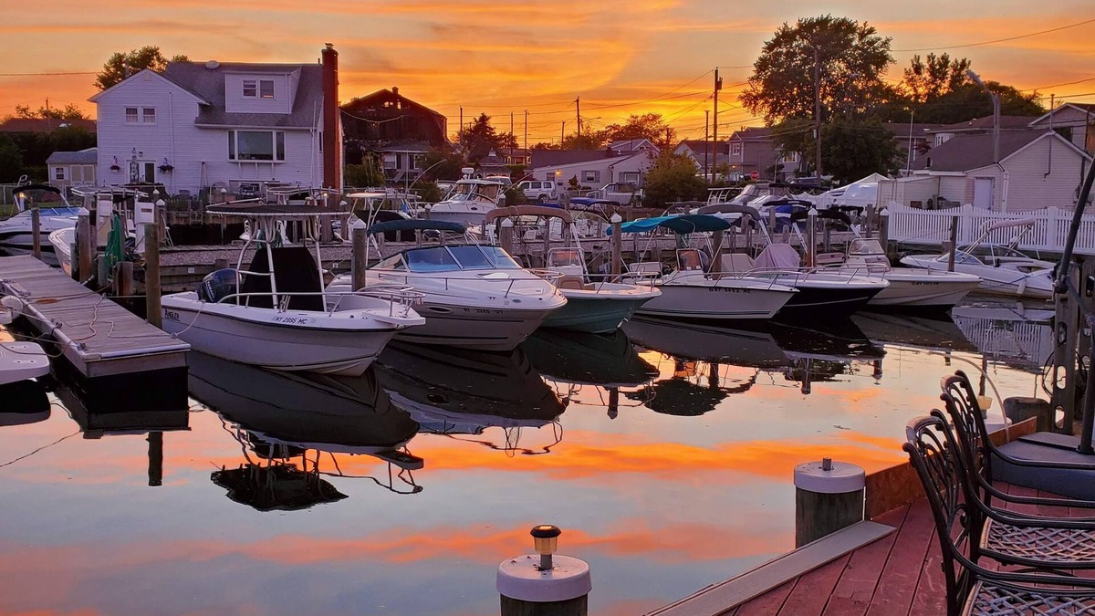 Seaford House | Waterfront Home magnificent view!