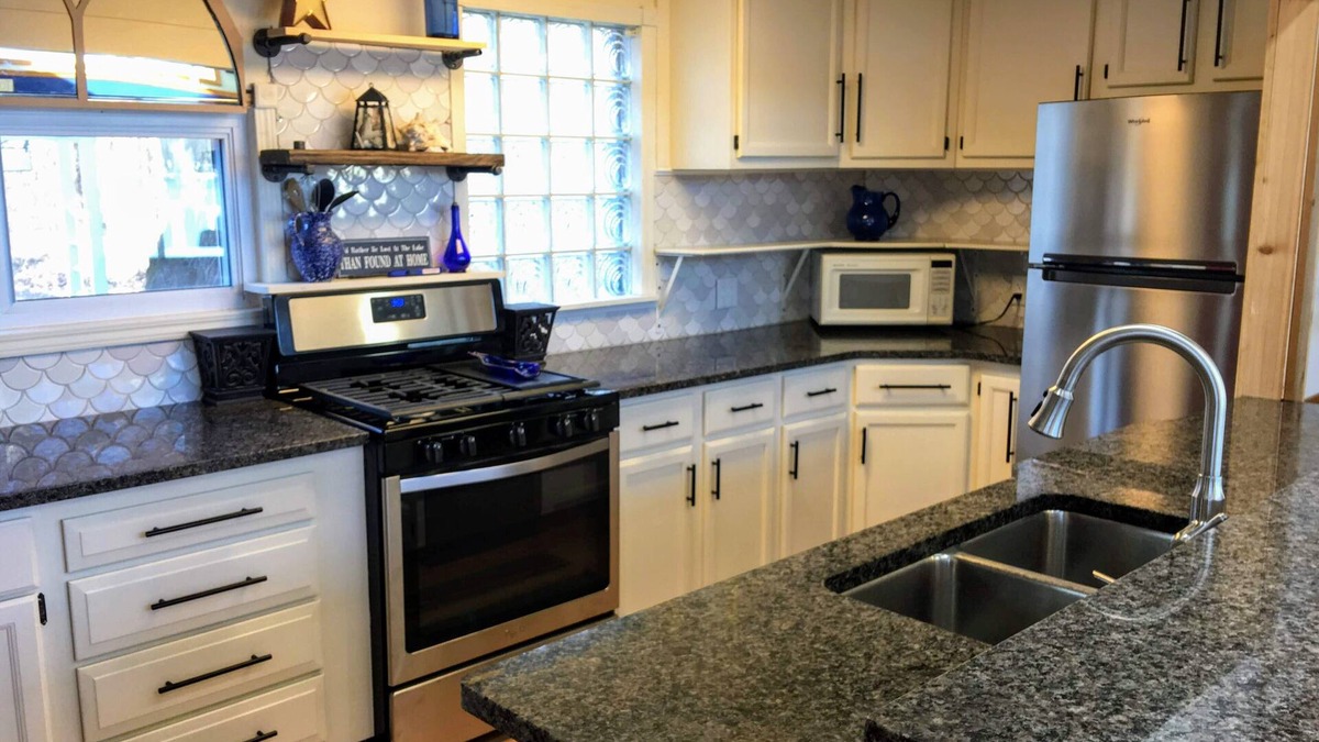 Dowagiac Cottage | Waterfront Home on Beautiful All Sports Lake