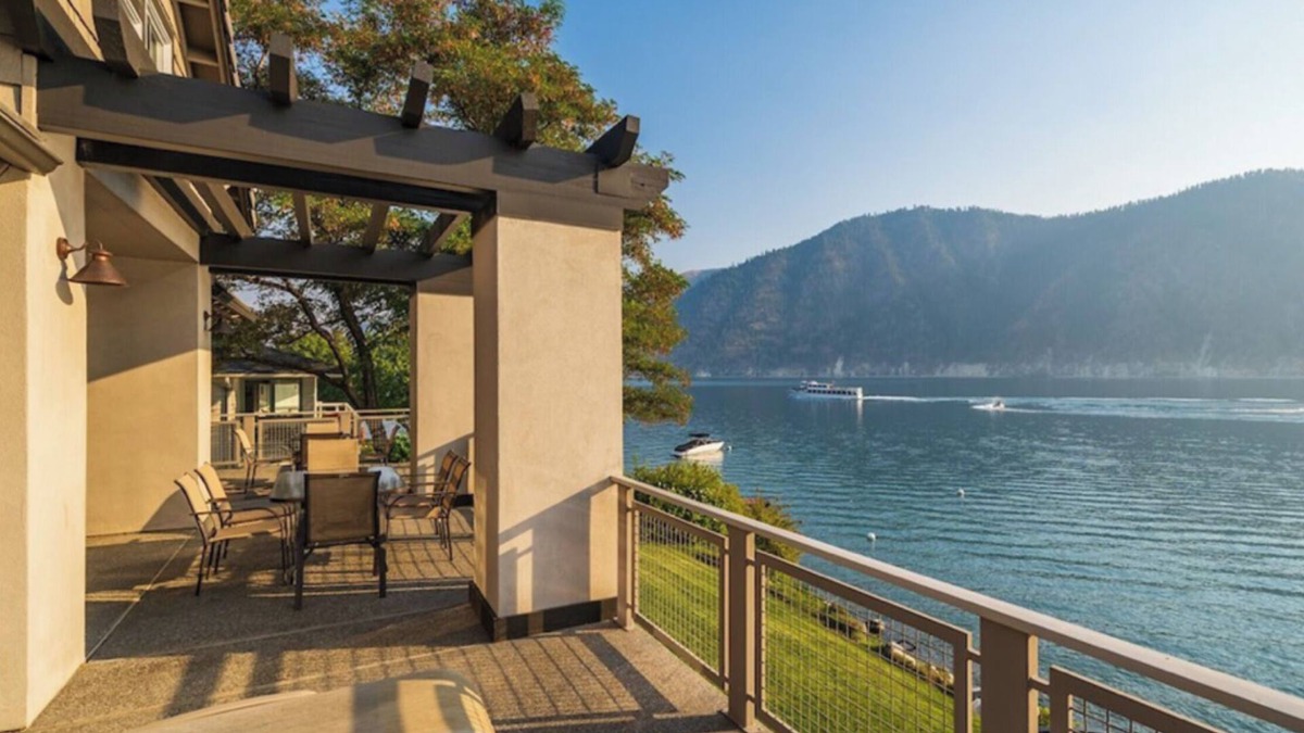 Wapato Point House | Waterfront Home on the shores of Lake Chelan at Wapato Point Resort