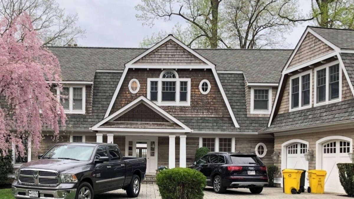 Edgewater House | Waterfront Home to Enjoy