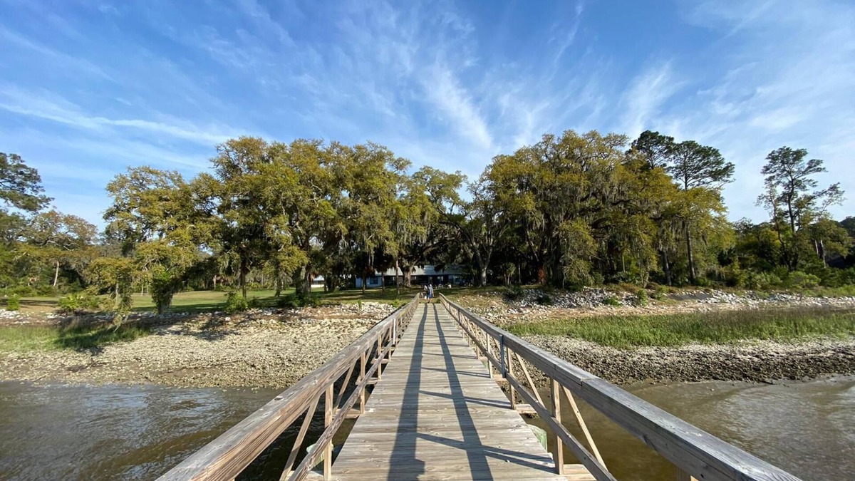 Daufuskie Island House | Waterfront Home with Dock - Sleeps 14