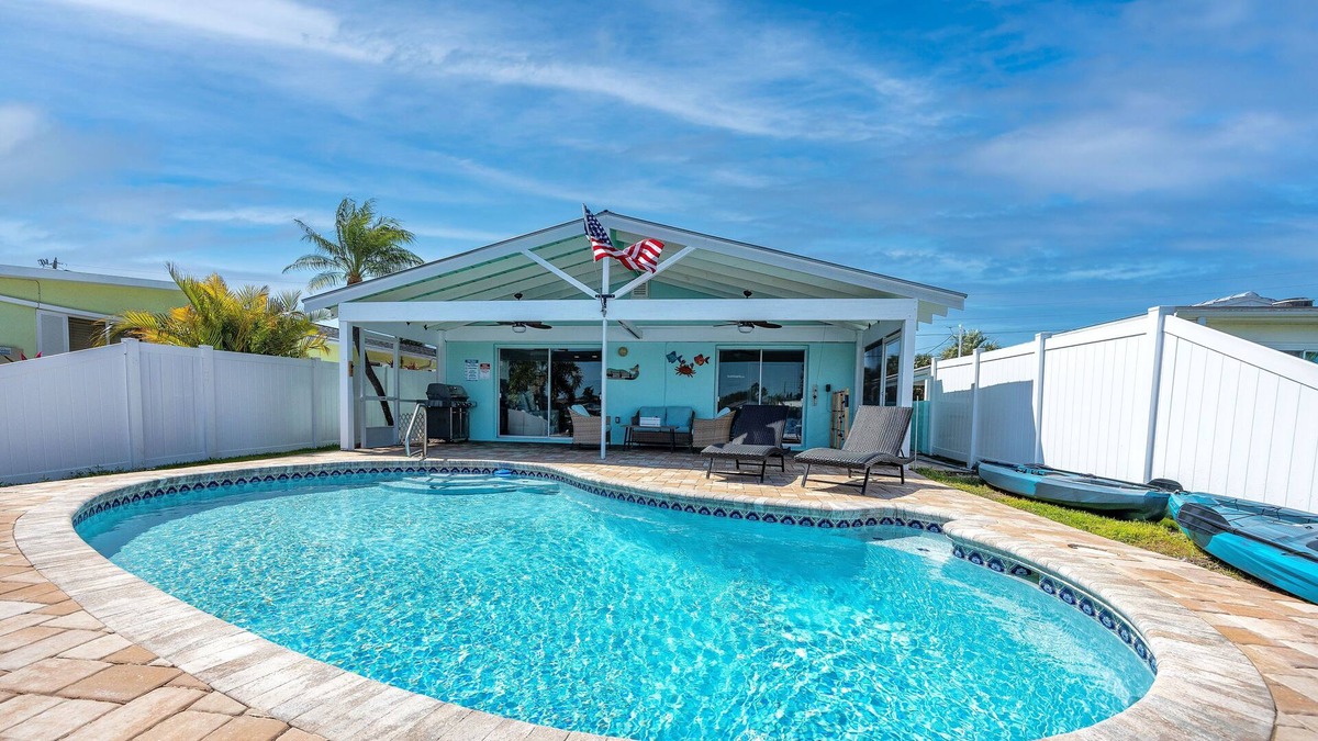 Flor-a-mar House | Waterfront Home with HEATED POOL!💦