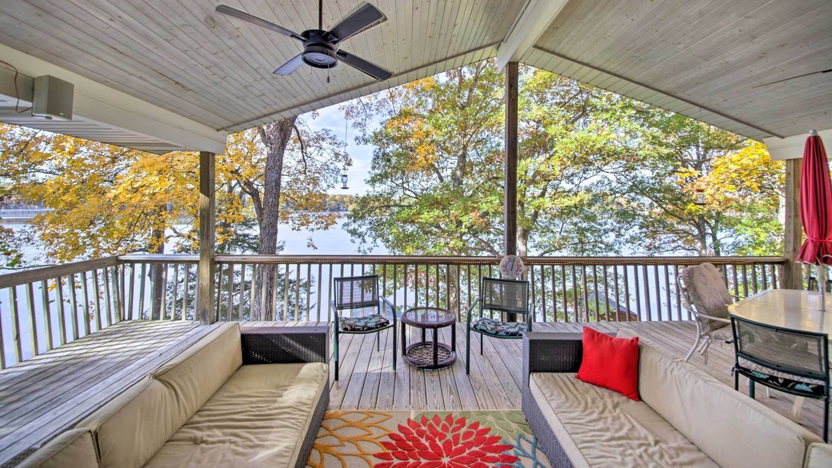 Monticello House | Waterfront Home w/ Deck: Enjoy Peace & Relaxation!
