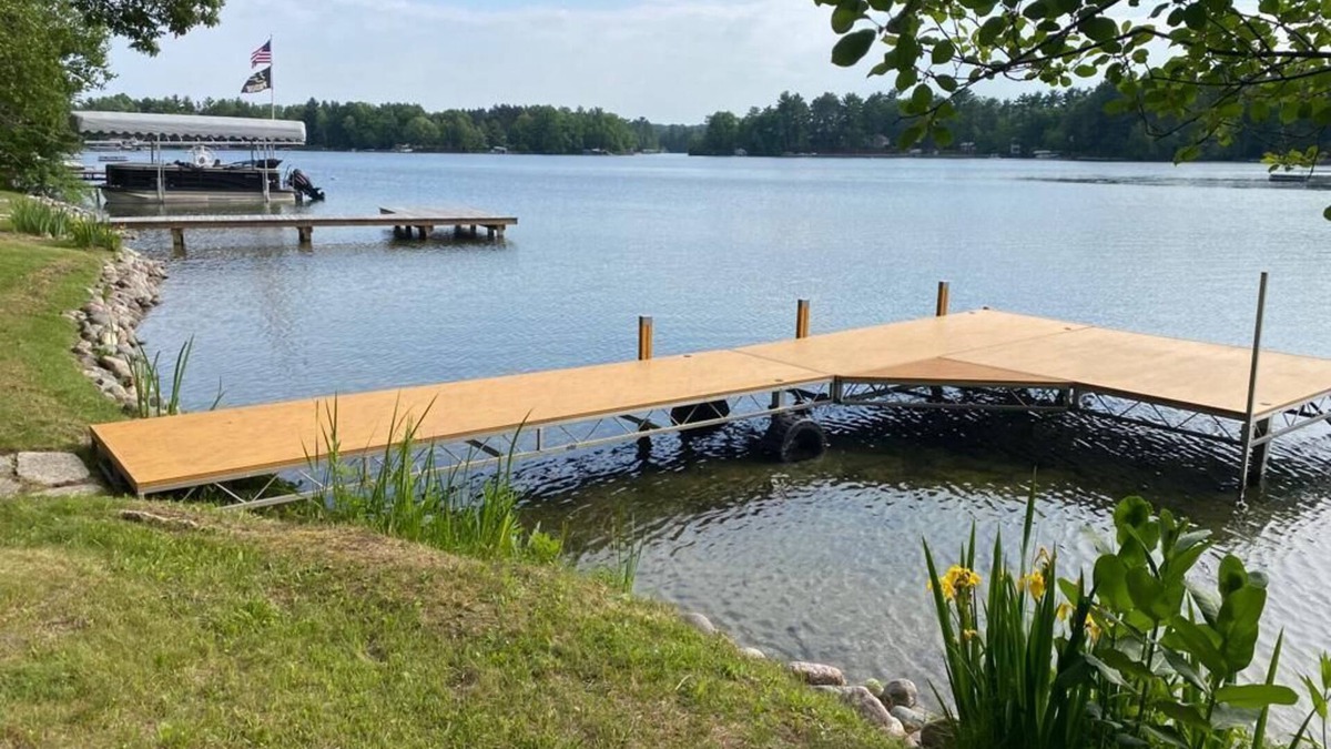 Waupaca House | Waterfront house on Miner Lake- Waupaca Chain