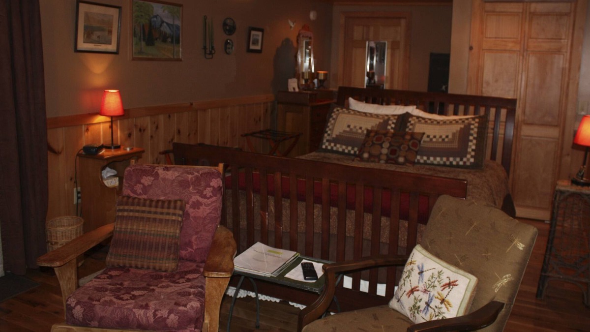 Saranac Lake Apartment | Waterfront Inn/Suite with Balcony/water views