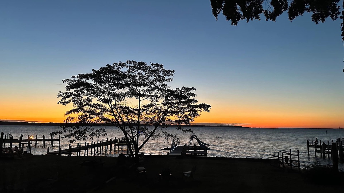 Cobb Island Cottage | Waterfront Island Cottage with Loft and Private Pier