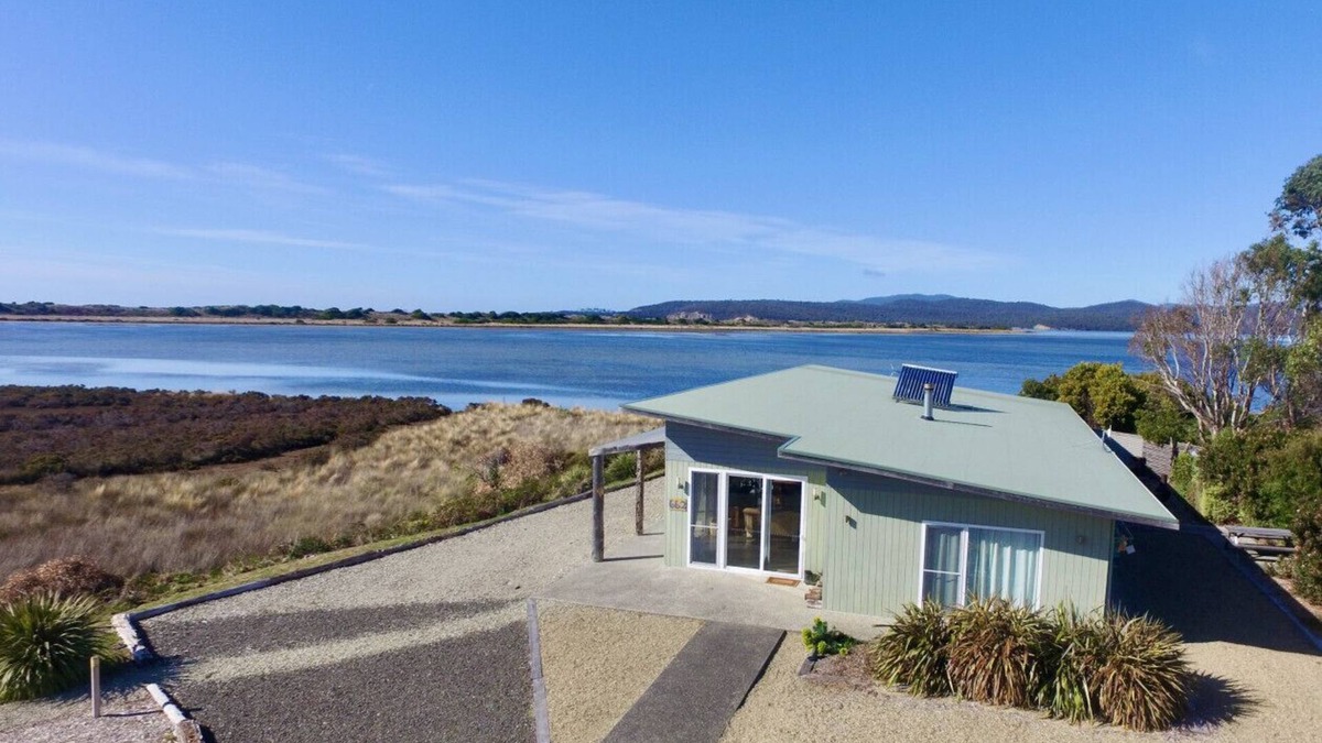 Marion Bay House | Waterfront 'Jemadda' Family Lodge