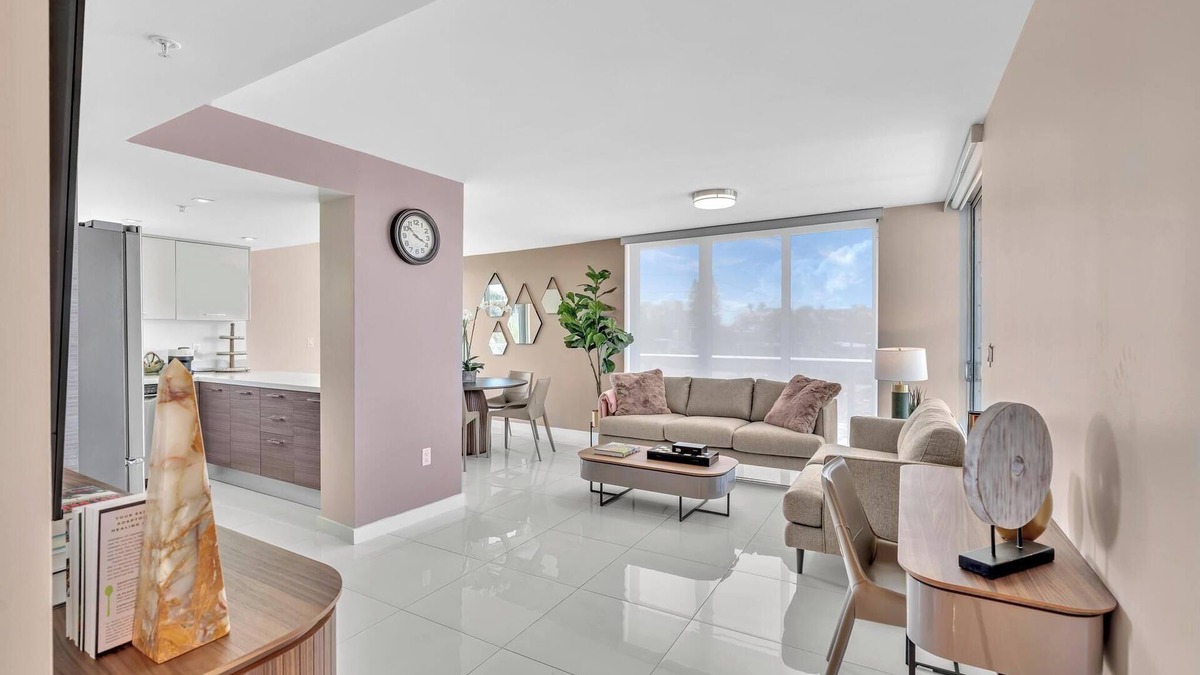 Bay Harbor Islands Apartment | Waterfront Luxury Kosher Condo w/Rooftop Pool & Beach Walk – Bay Harbor Islands