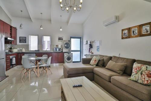 Knysna Central Apartment | Waterfront - Lagoon Terrace Nr.17