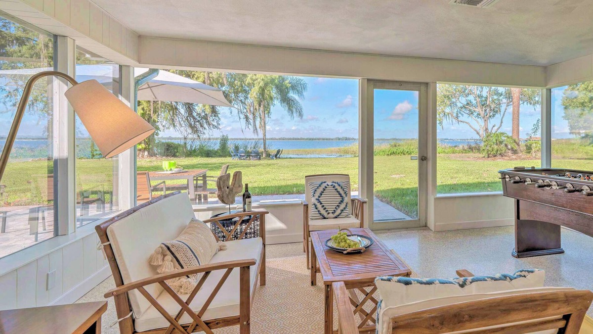 Tavares House | Waterfront Lake Dora Escape w/Private Dock & Slip