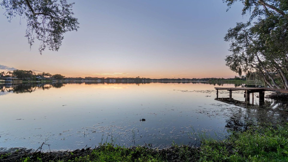 Lake Magdalene House | Waterfront Lake Farmhouse - Relax Lakeside with Magical Sunset Views