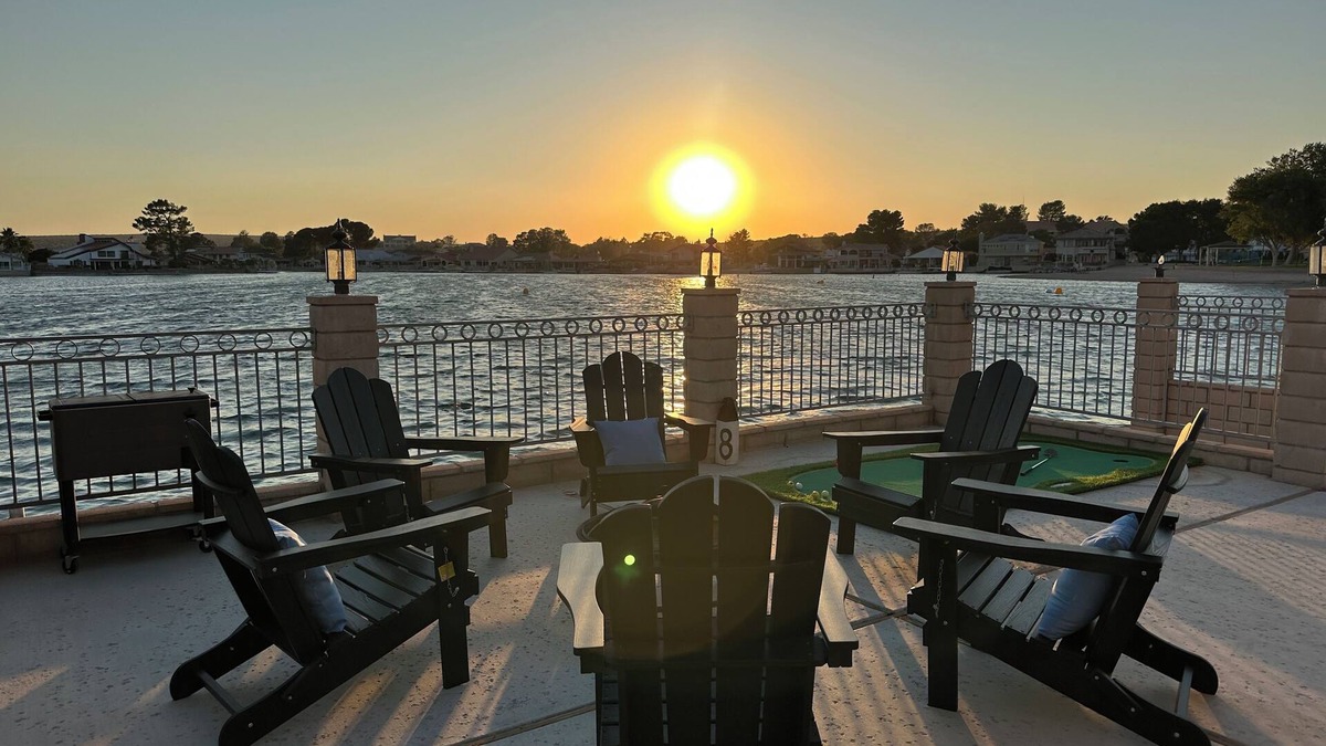 Silver Lakes Country Club House | Waterfront Lake House Gameroom Fishing
