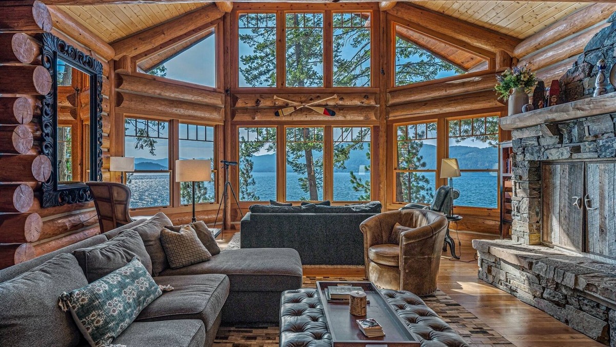 Sandpoint House | Waterfront Luxe Log Home | 6 Bed, 4 Bath