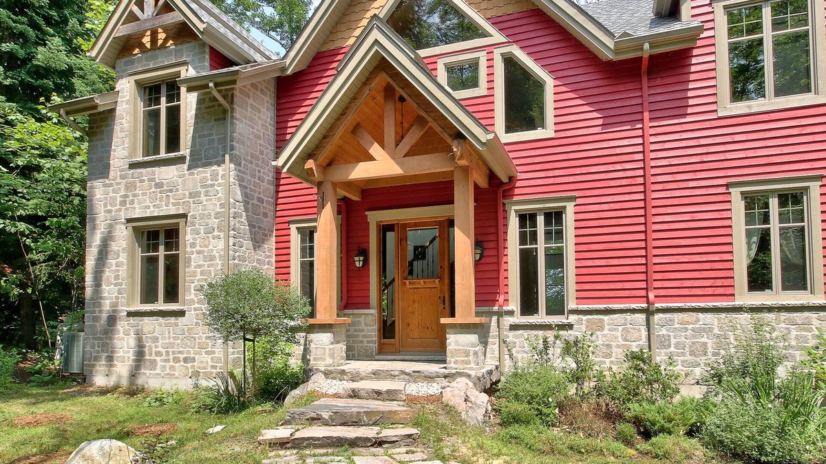Mont-Tremblant Cottage | Waterfront Luxury Cottage with 5 Bedrooms and Inground Spa