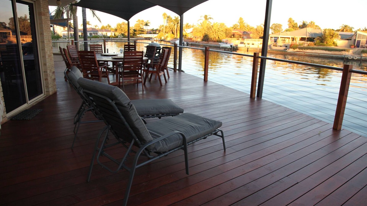 Dudley Park House | Waterfront Luxury Living in this well equipped and beautifully maintained home!