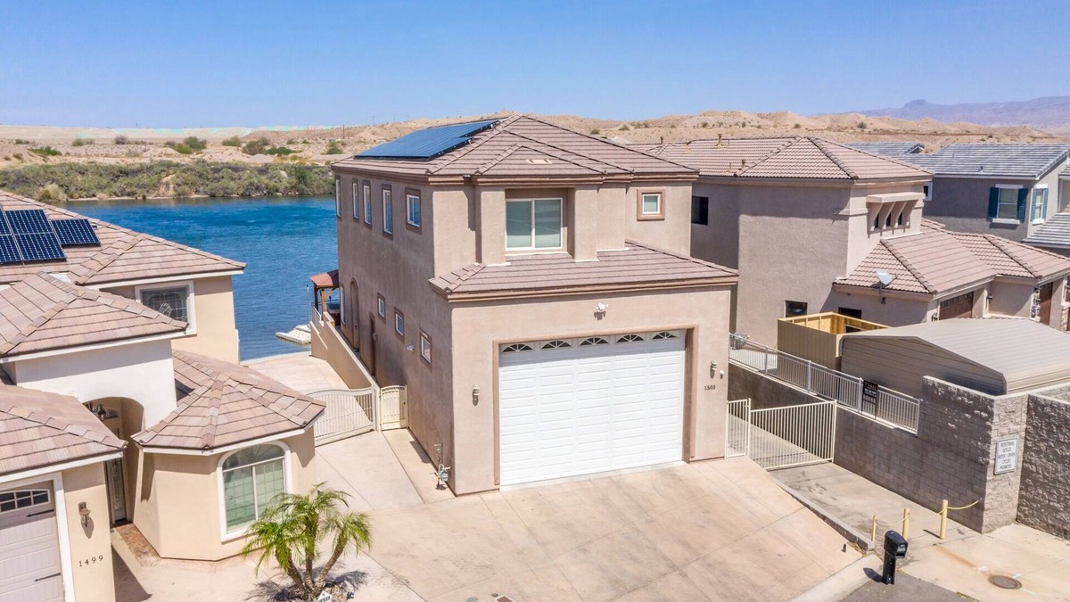 Bullhead City House | Waterfront Luxury with Private Boat Dock, Elevator, Jaccuzzi