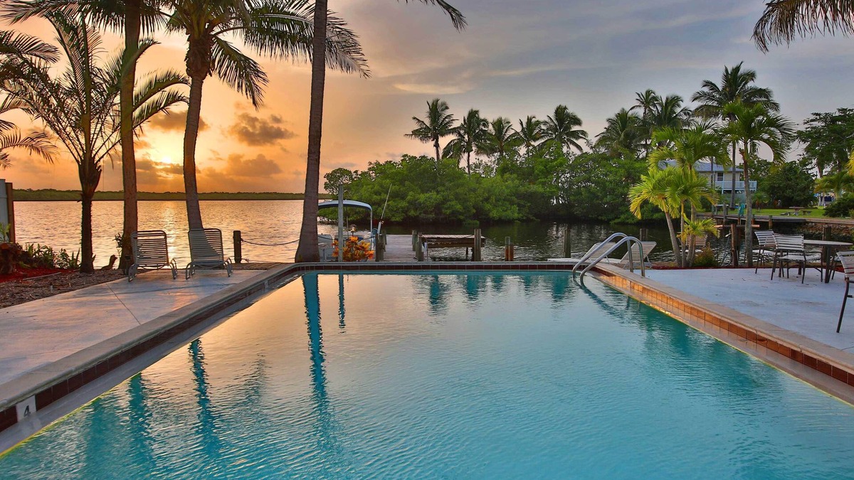 Matlacha Condo | Waterfront Matlacha Condo w/Patio + Pool Access!