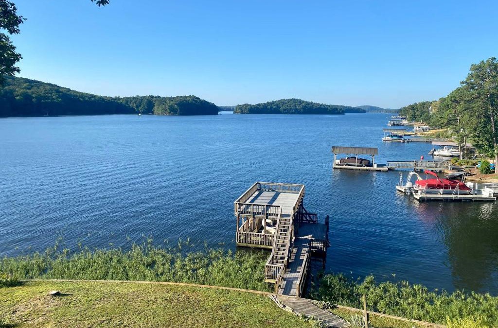 New London House | Waterfront New London Abode with Grill and Kayaks!