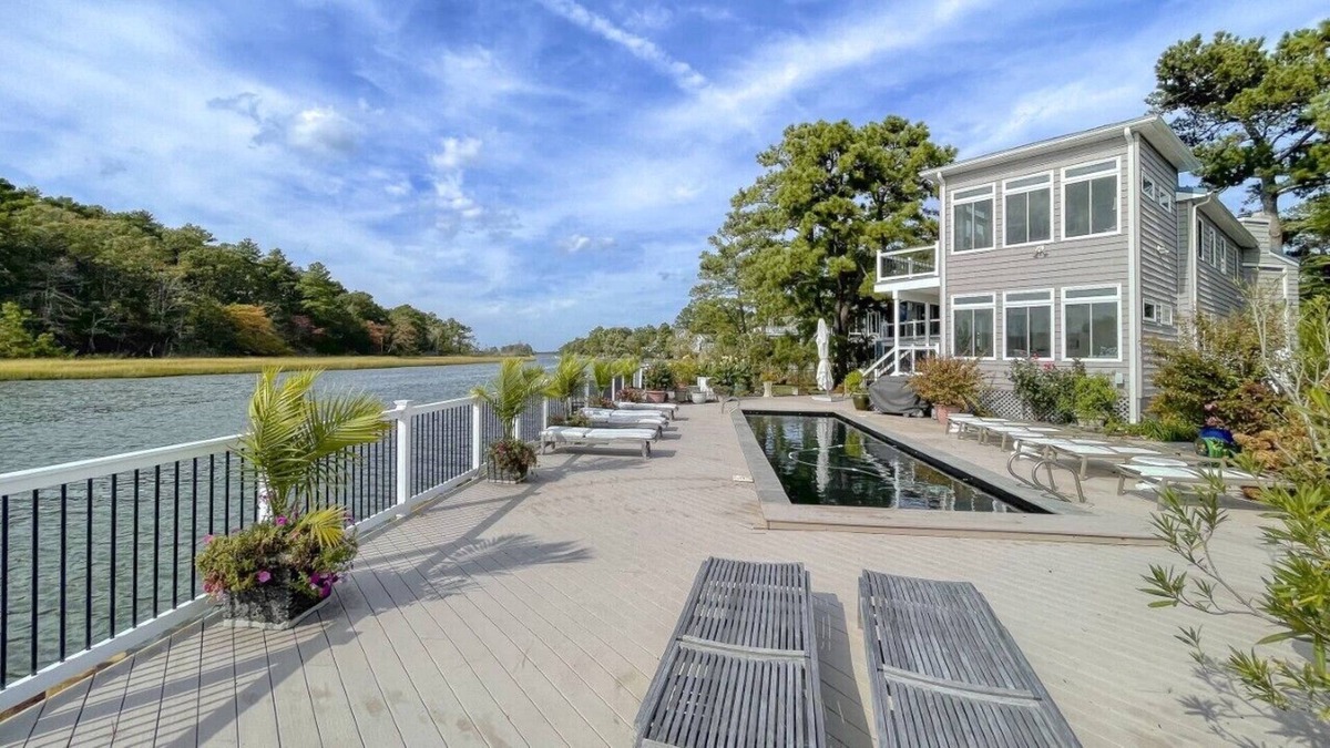 North Shores House | Waterfront Oasis in North Shores!