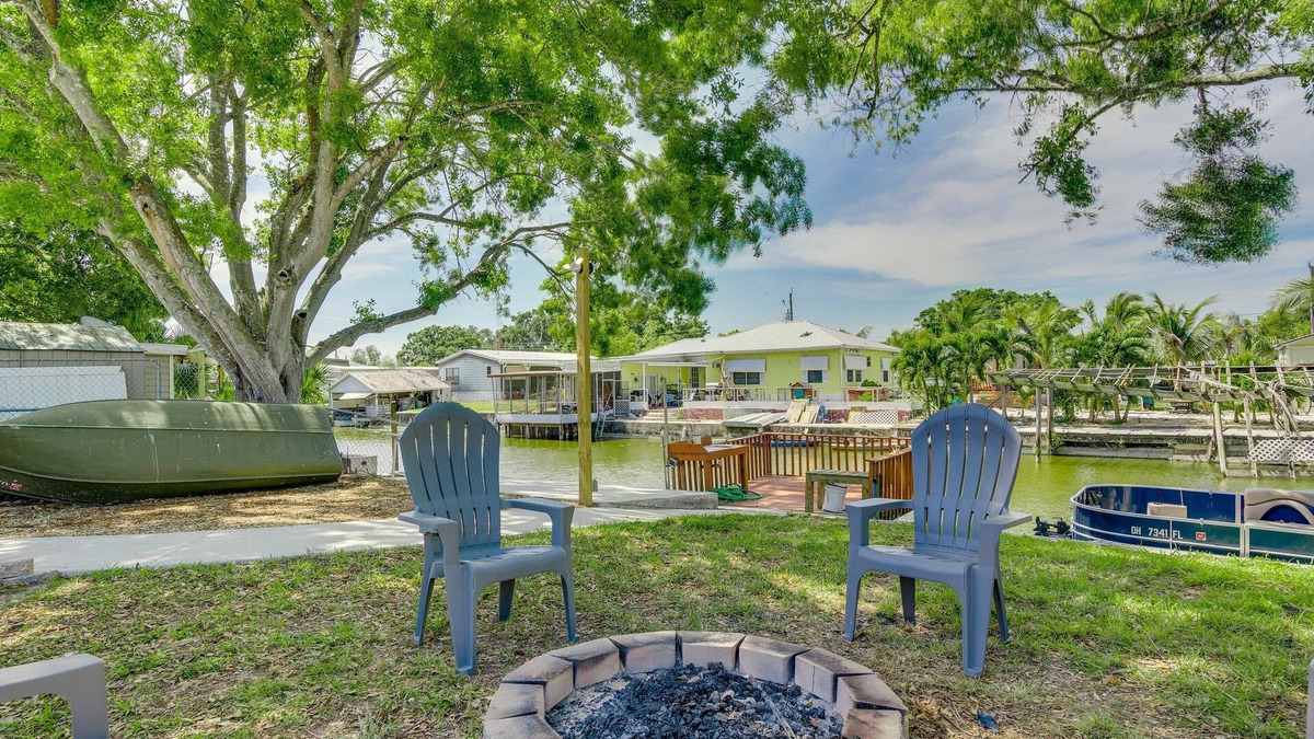 Buckhead Ridge House | Waterfront Okeechobee Getaway w/Backyard Dock!