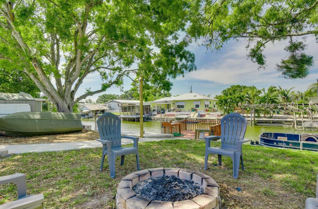 Buckhead Ridge House | Waterfront Okeechobee Getaway with Backyard Dock!