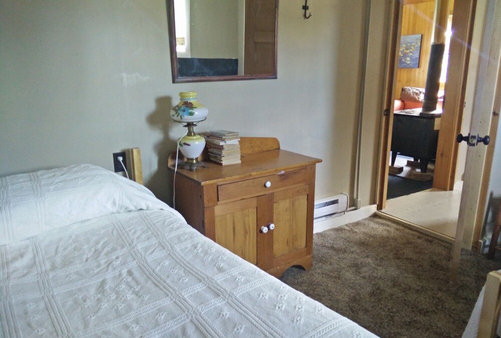 Bay View House | Waterfront On Beautiful Bay Of Fundy. Great Hiking, Pristine Beaches!