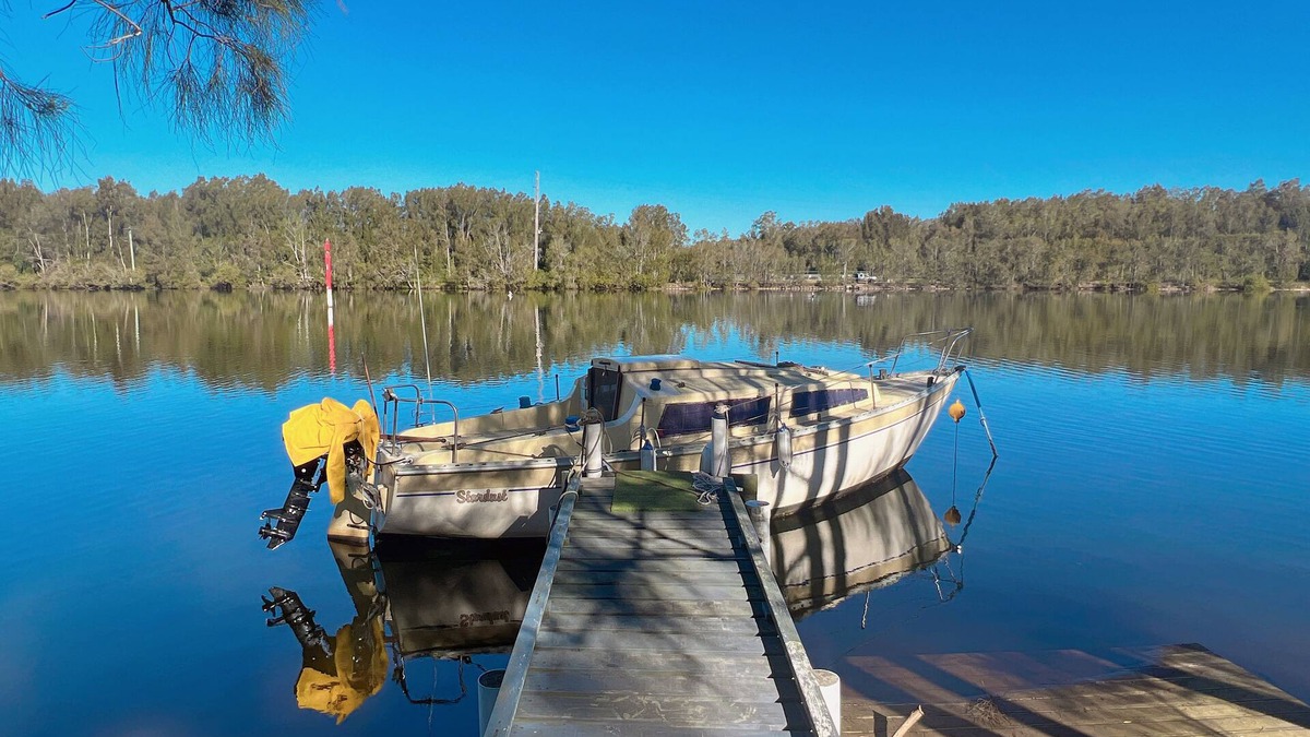 Dora Creek House | Waterfront Paradise Free Boating Fishing