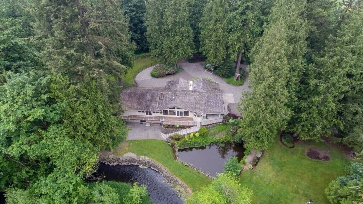 Tacoma House | Waterfront Paradise Home + BBQ + Sauna!