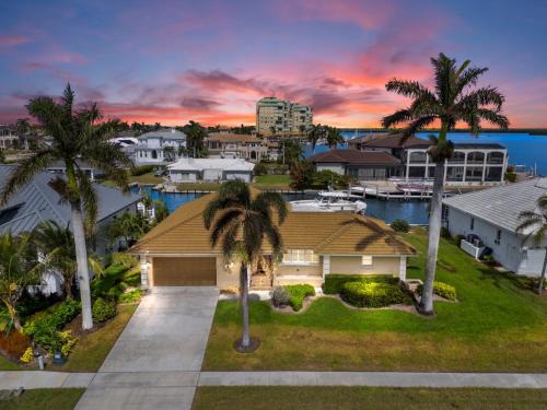 Marco Island House | Waterfront Pool House