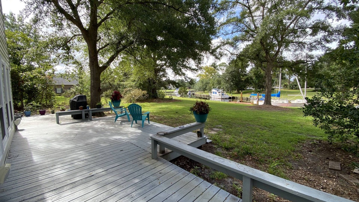 Fairfield Harbour House | Waterfront property located in the resort community of Fairfield Harbour