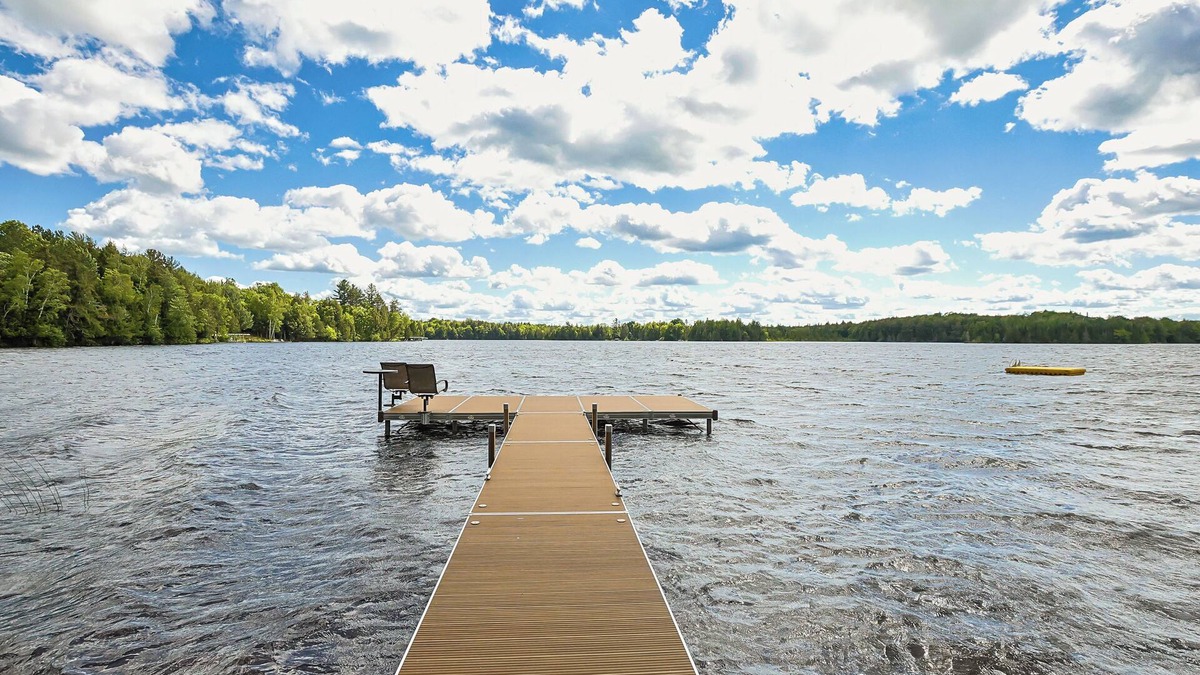 Presque Isle Cabin | Waterfront Resort Sleeps 21 5 Separate Units