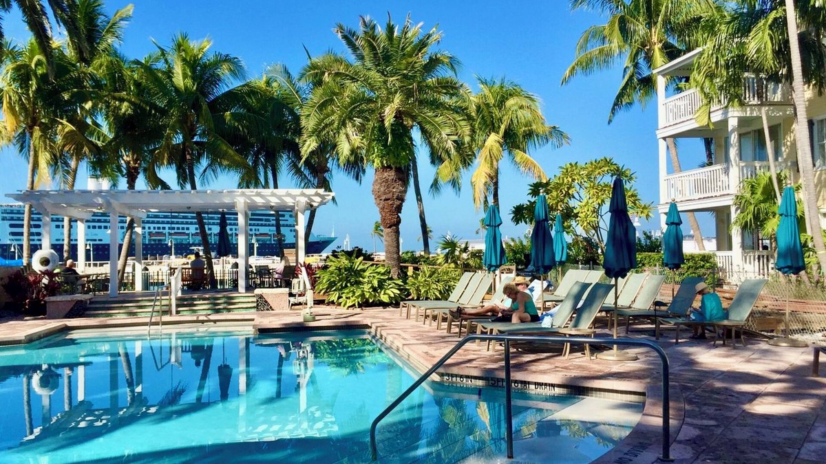 Truman Annex Resort | Waterfront Resort, Songwriter’s Fest, Old Town, Sleeps 4, Swimming Pool, Hot Tub