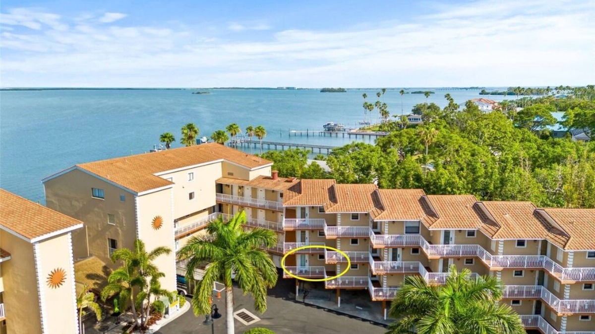 Dunedin Condo | Waterfront Resort