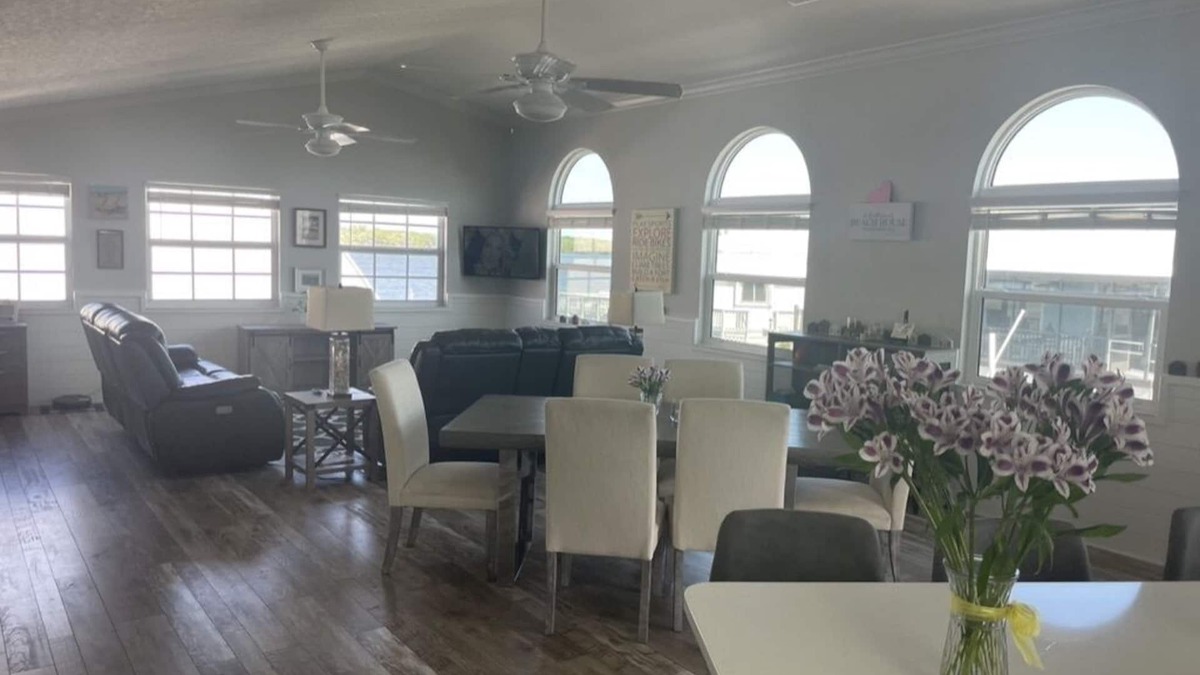 Nettles Island House | Waterfront Resort Home on Nettles Island