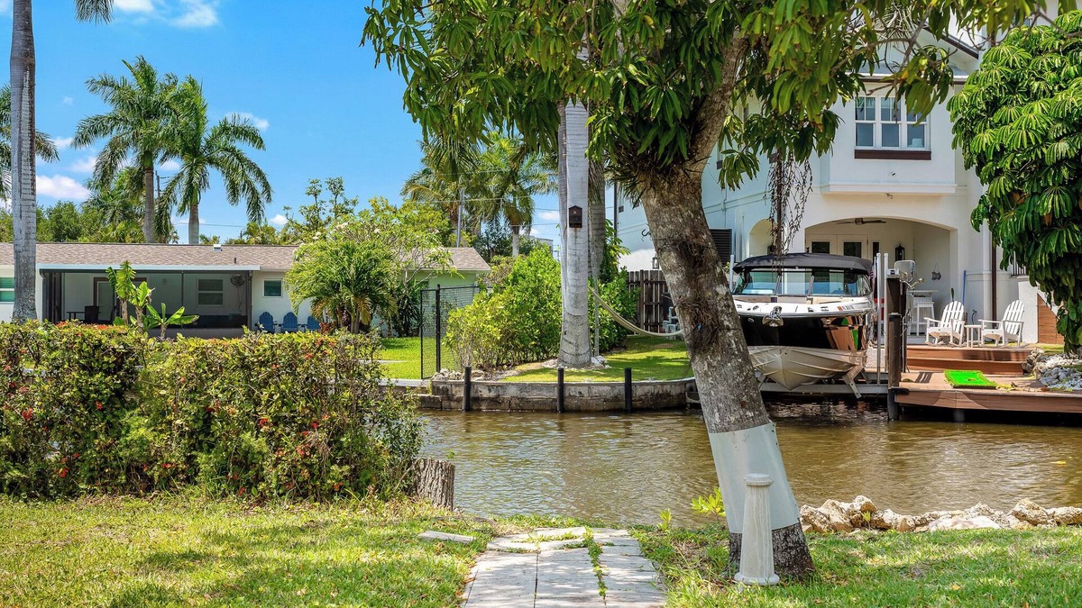 East Naples House | Waterfront Retreat in the Heart of Naples!