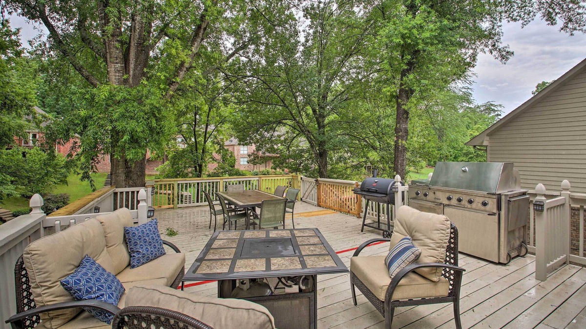 Lakeland House | Waterfront Retreat w/Boat Dock in Hot Springs!