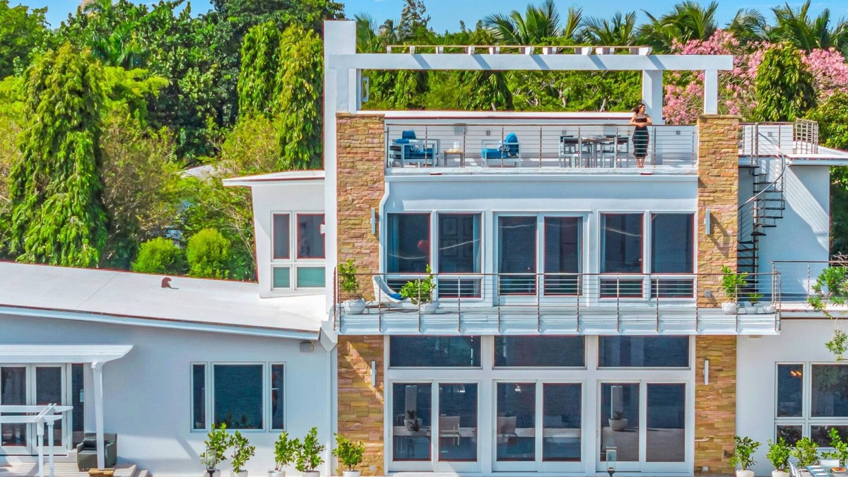 Coral Ridge Villa | Waterfront/Rooftop Terrace/Heated Pool/Canal View & Access/Horison Key | VlLLAS