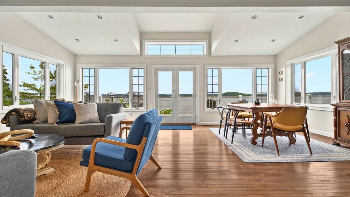 Malta House | Waterfront Saratoga Lake House