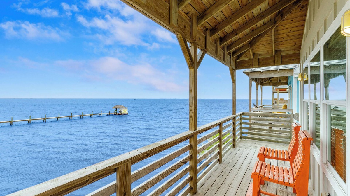 Flour Bluff House | Waterfront, Shared Boat Dock & Pool w/Views | Ariel’s Grotto by AvantStay