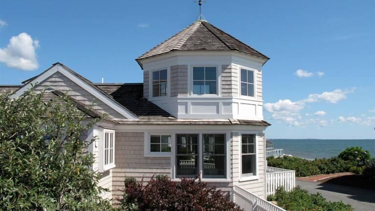 Mashpee Cottage | Waterfront - Stunning Architect Designed Sun Drenched Ocean Front Cottage
