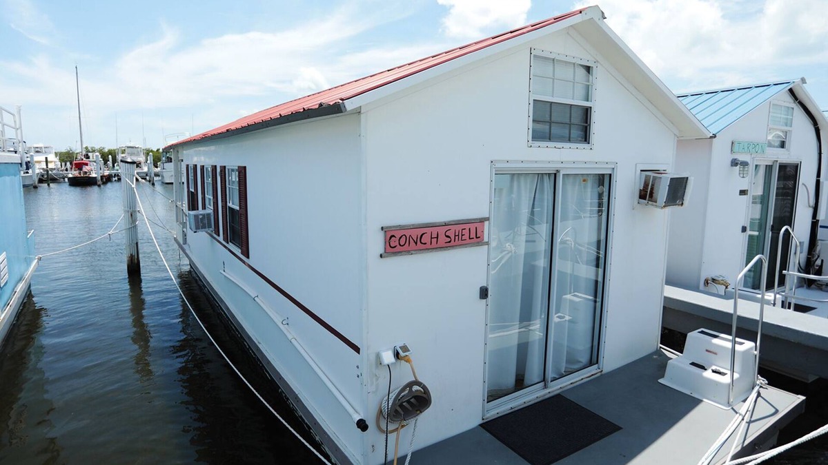 Tavernier Boat Rental | Waterfront Sunset View Aqua Villa at Conch Shell @ Mangrove Resort LLC