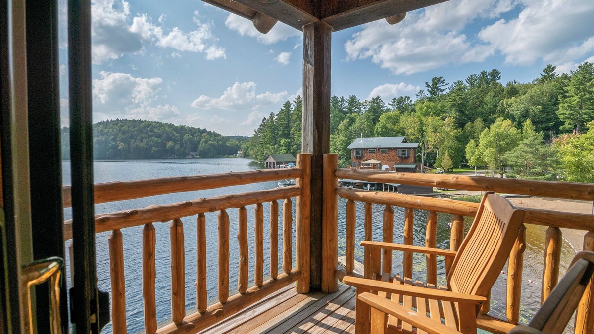 Saranac Lake House | Waterfront townhome on Lower Saranac Lake